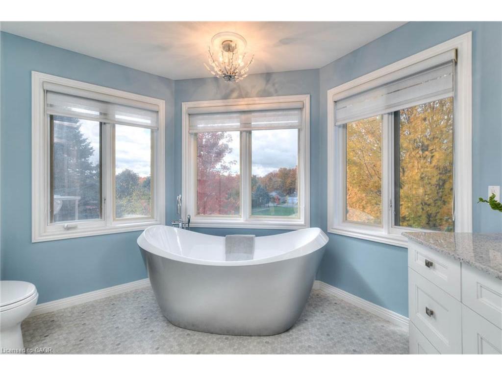 









7


Maue

Court, 148,
Baden,




ON
N3A 3P2

