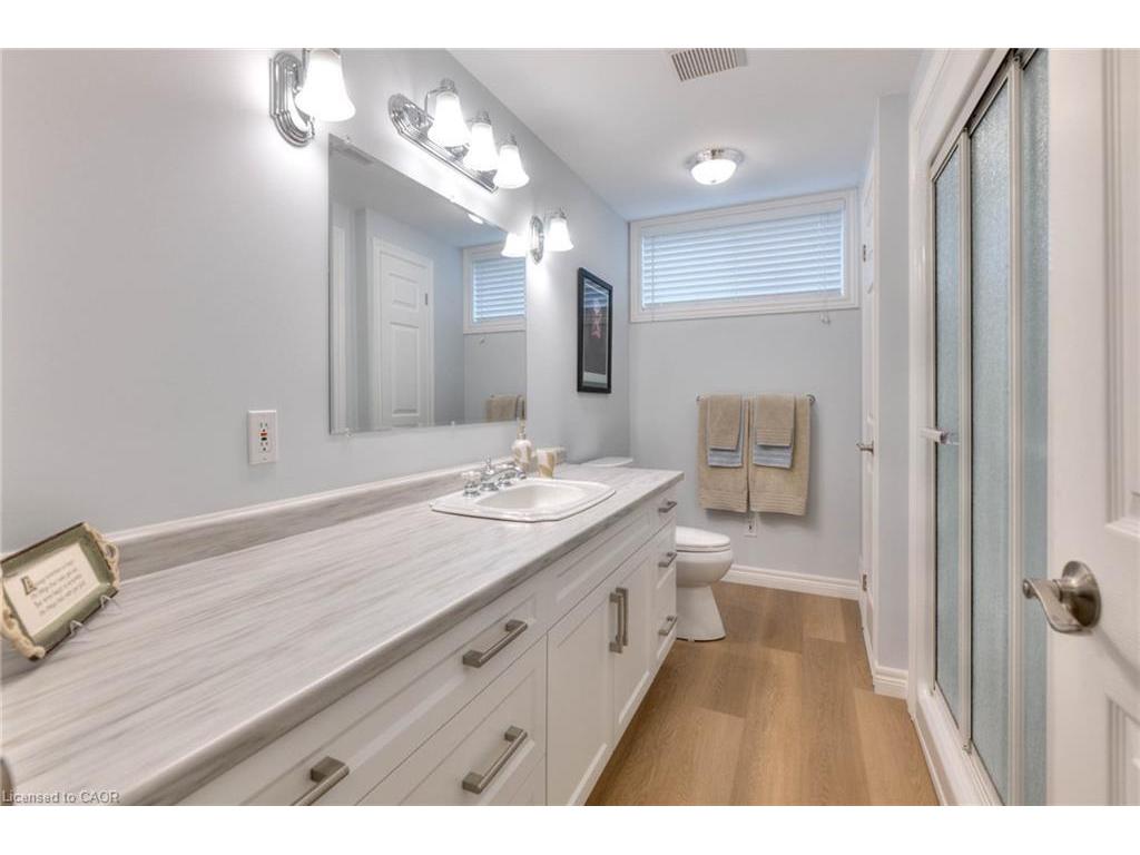 









7


Maue

Court, 148,
Baden,




ON
N3A 3P2

