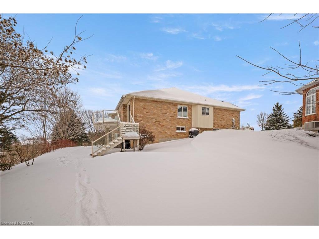 









7


Maue

Court, 148,
Baden,




ON
N3A 3P2

