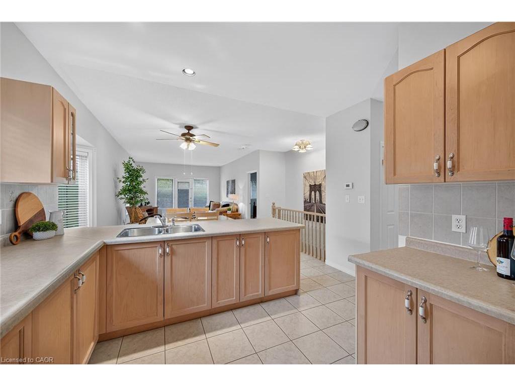 









213


Nash

Road South, 33,
Hamilton,




ON
L8K 6S2

