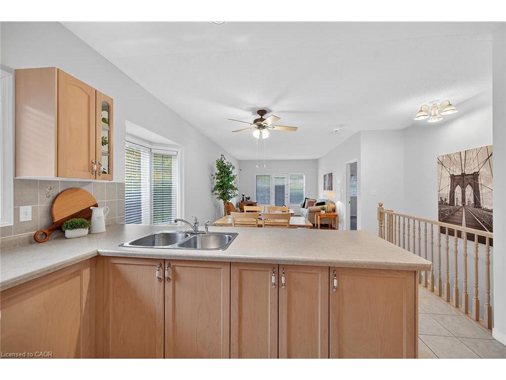 









213


Nash

Road South, 33,
Hamilton,




ON
L8K 6S2

