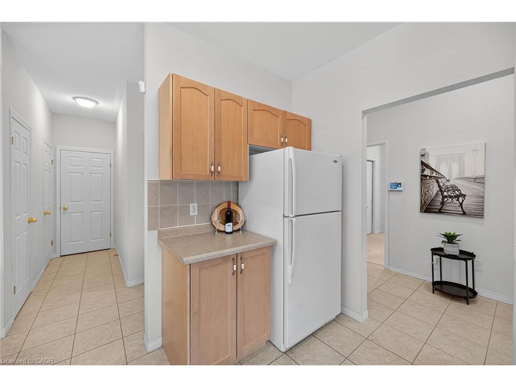 









213


Nash

Road South, 33,
Hamilton,




ON
L8K 6S2

