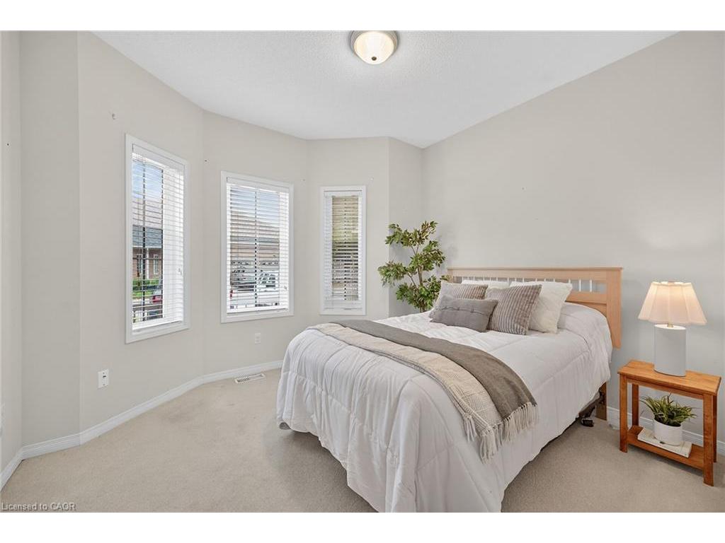 









213


Nash

Road South, 33,
Hamilton,




ON
L8K 6S2

