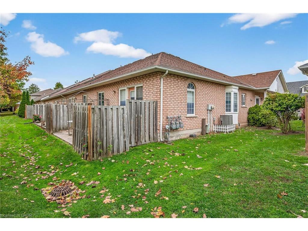 









213


Nash

Road South, 33,
Hamilton,




ON
L8K 6S2

