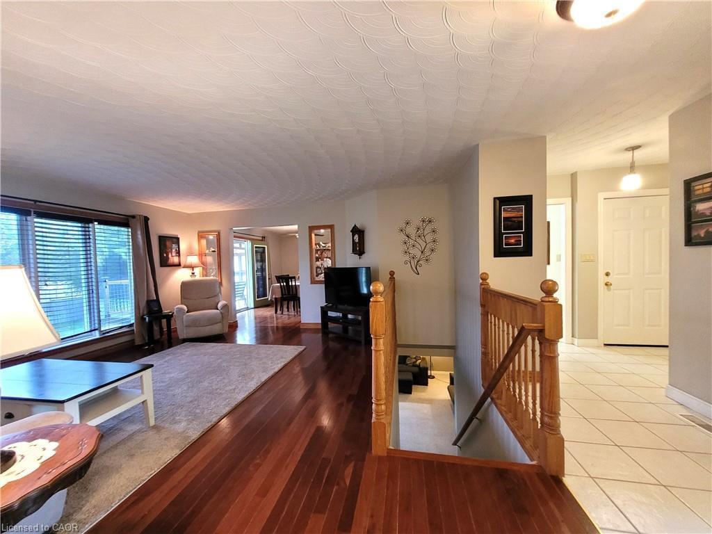 









8


Simon

Court,
Waterford,




ON
N0E 1Y0

