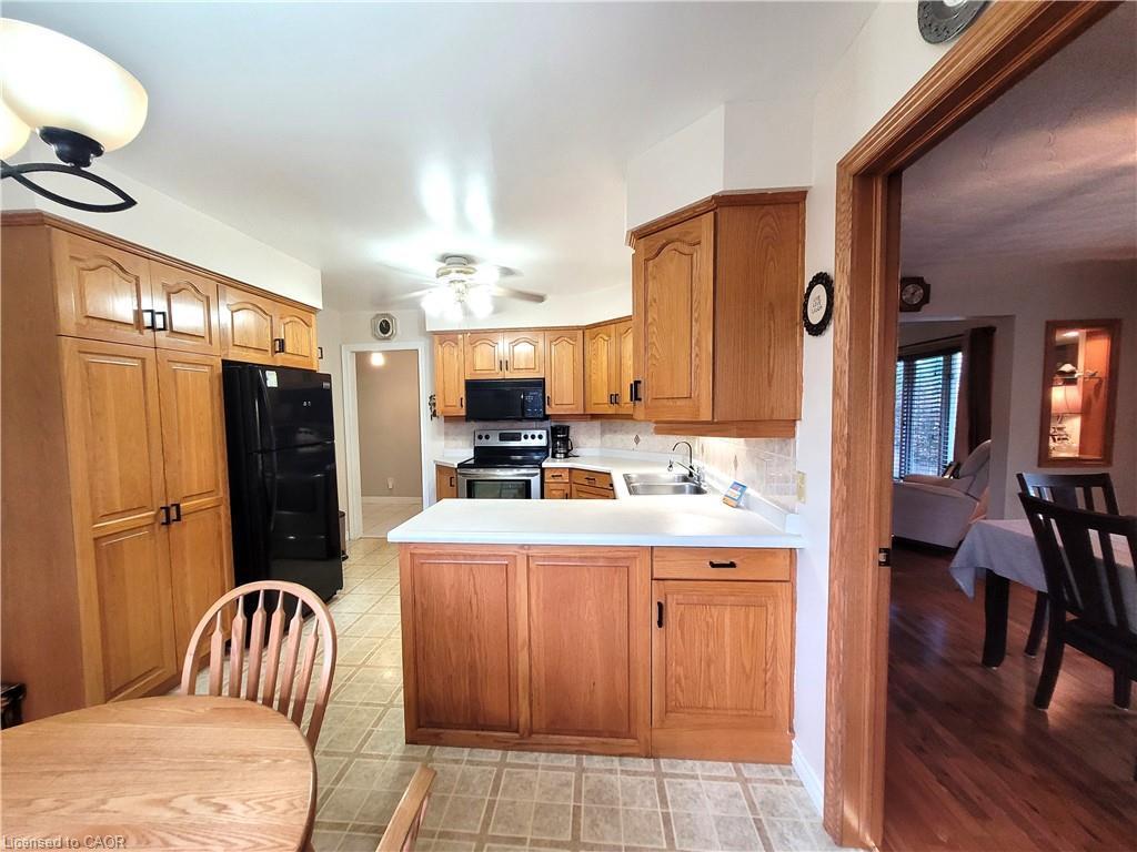 









8


Simon

Court,
Waterford,




ON
N0E 1Y0

