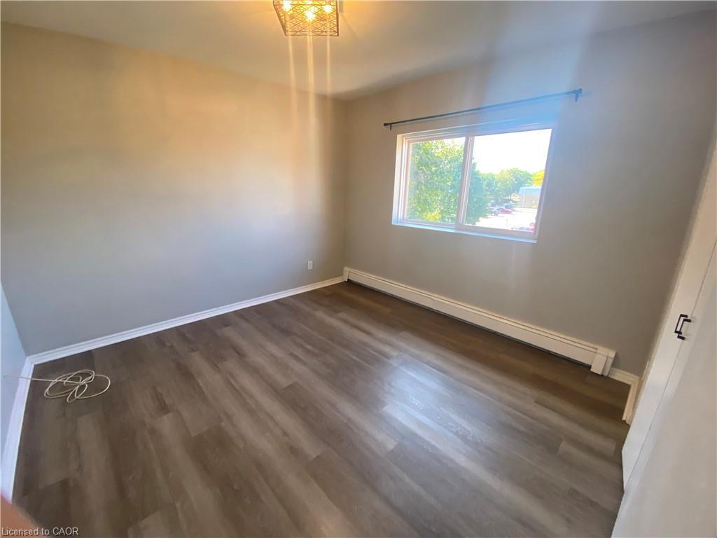 









163


Chandler

Drive, 15,
Kitchener,




ON
N2E 1H1

