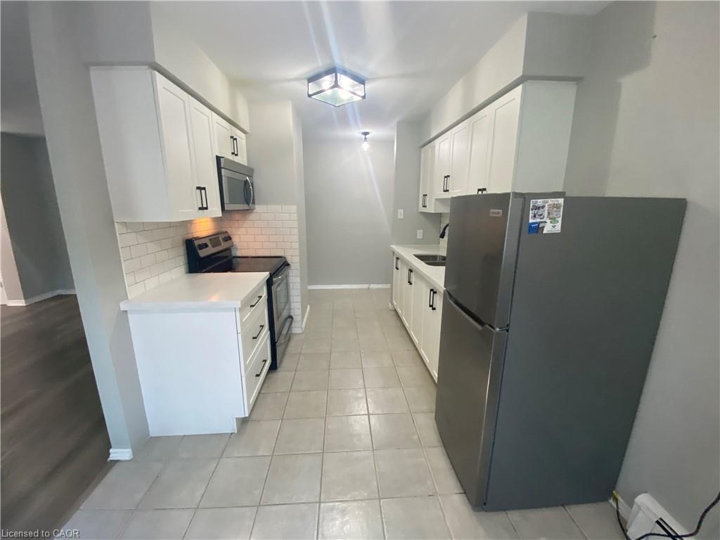 









163


Chandler

Drive, 15,
Kitchener,




ON
N2E 1H1

