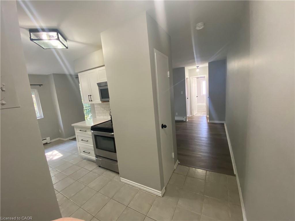 









163


Chandler

Drive, 15,
Kitchener,




ON
N2E 1H1

