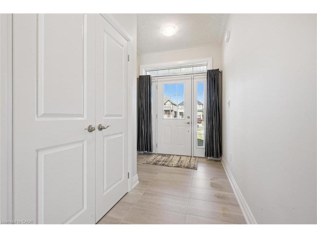 









916


Valencia

Court,
Kitchener,




ON
N2R 0R5

