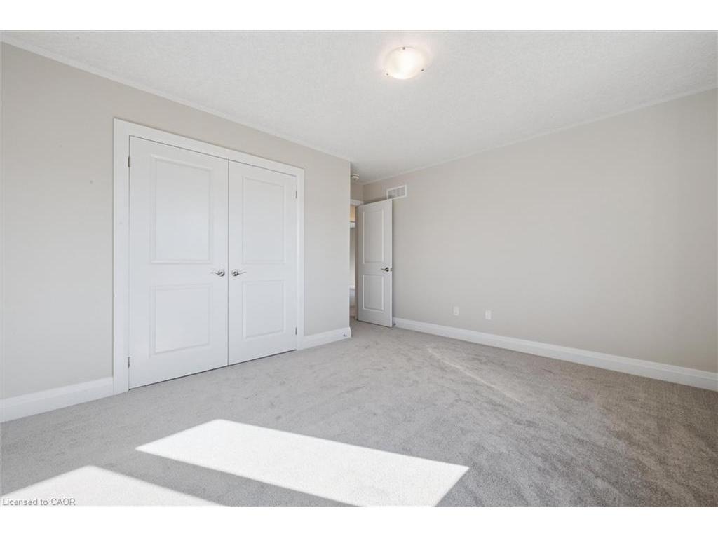 









916


Valencia

Court,
Kitchener,




ON
N2R 0R5

