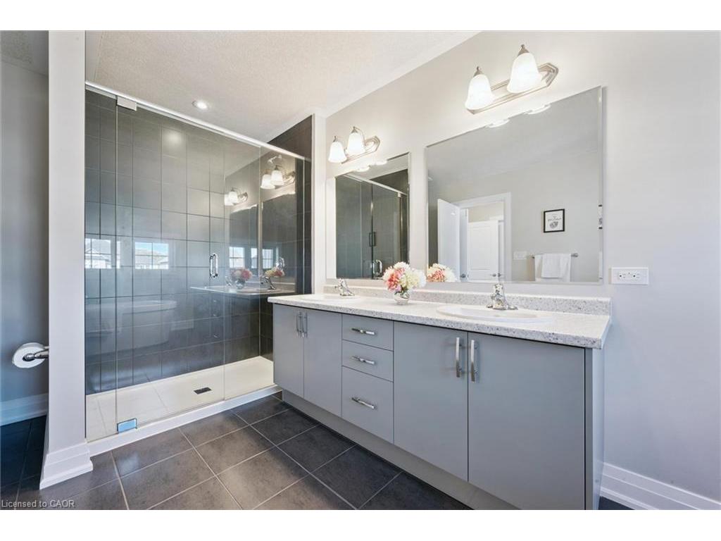 









916


Valencia

Court,
Kitchener,




ON
N2R 0R5

