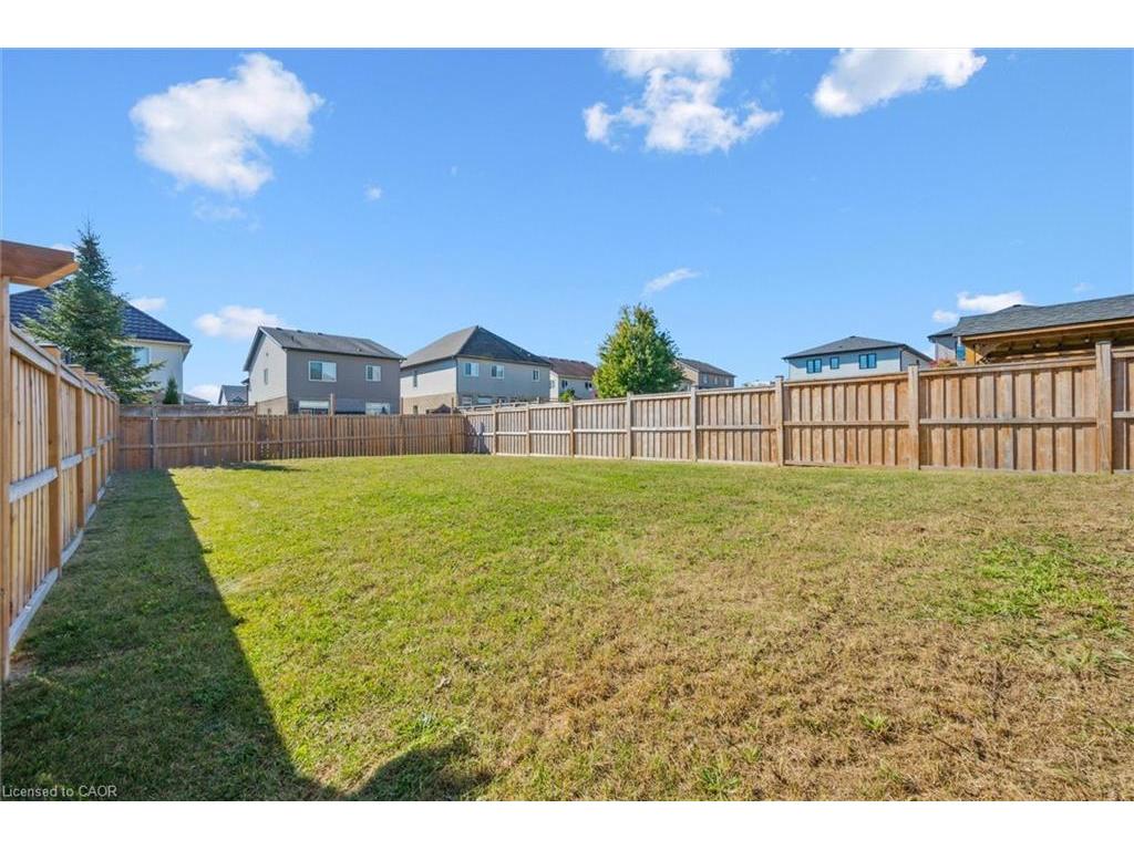 









916


Valencia

Court,
Kitchener,




ON
N2R 0R5

