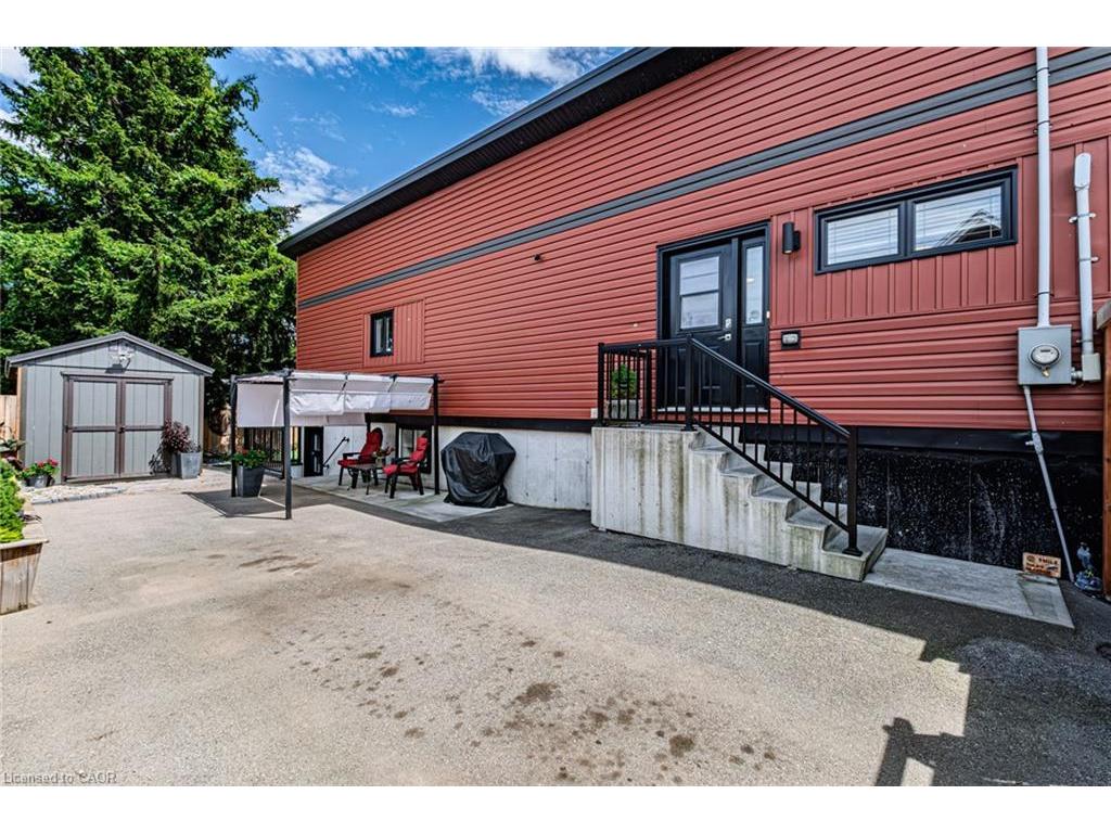 









2017


Erie

Street,
Port Dover,




ON
N0A 1N7

