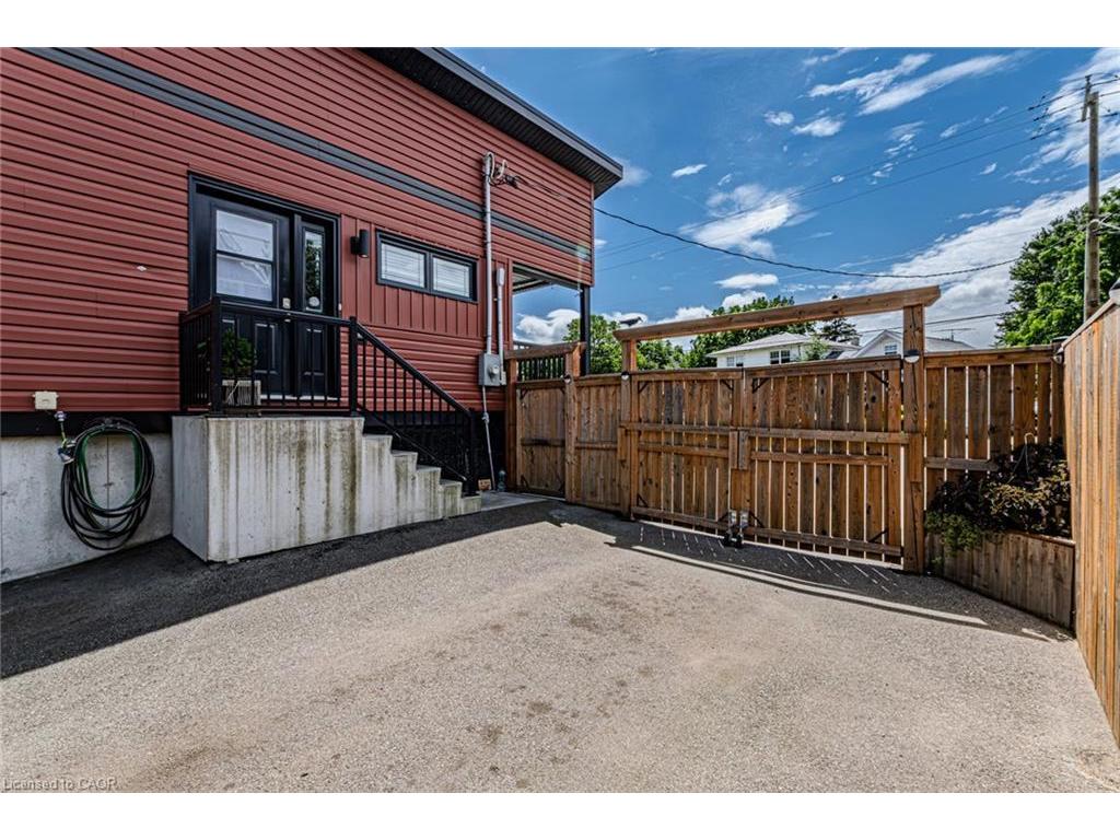 









2017


Erie

Street,
Port Dover,




ON
N0A 1N7

