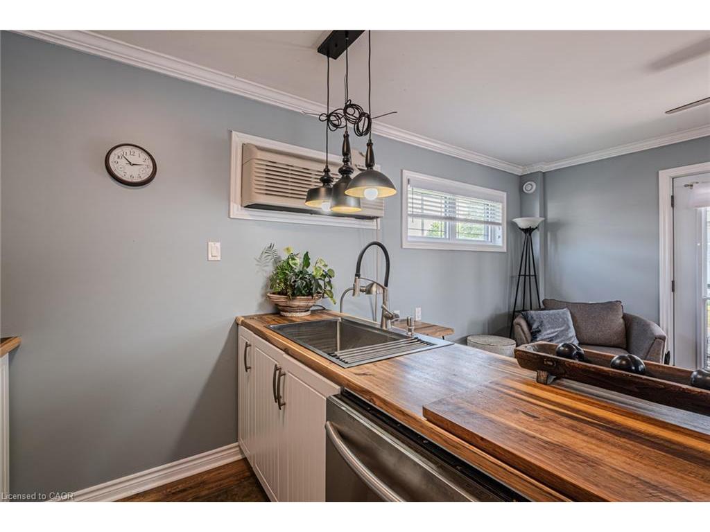 









2017


Erie

Street,
Port Dover,




ON
N0A 1N7

