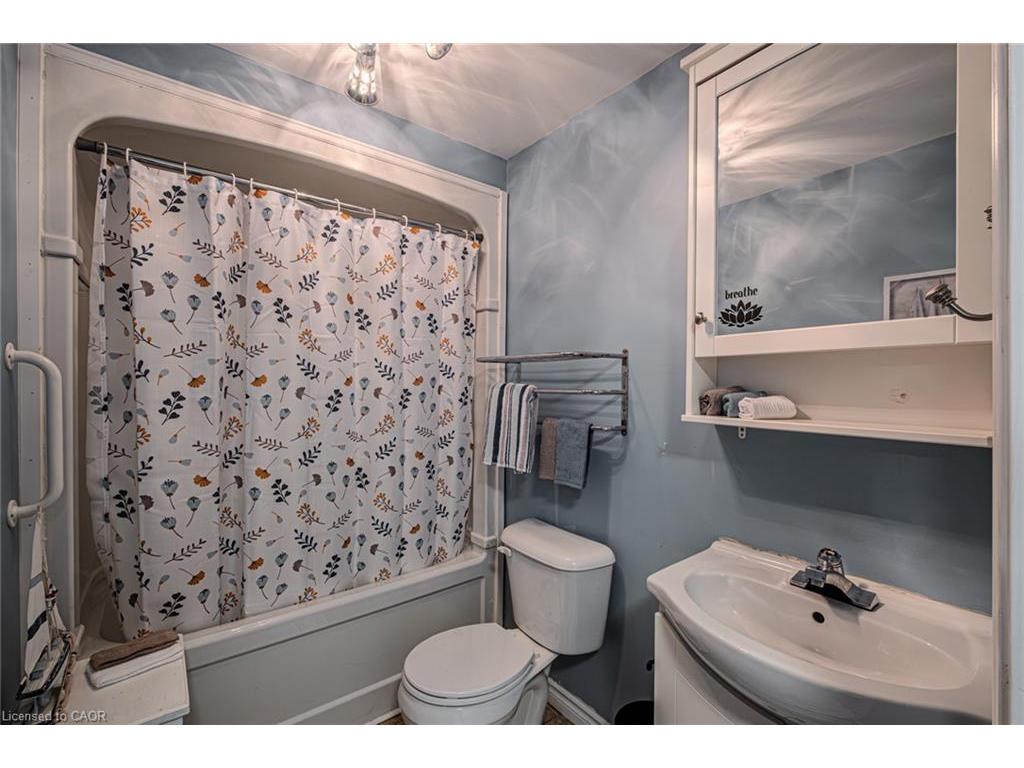 









2017


Erie

Street,
Port Dover,




ON
N0A 1N7

