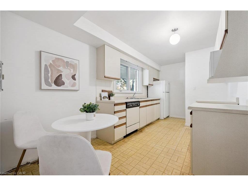 









228


Water

Street,
Guelph,




ON
N1G 1B2

