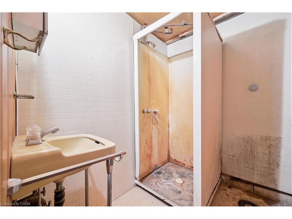 









228


Water

Street,
Guelph,




ON
N1G 1B2

