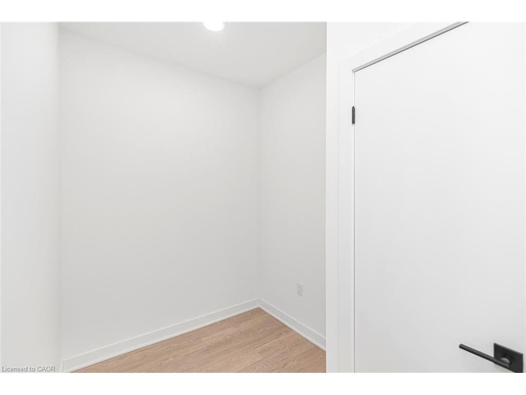 









2782


Barton

Street East, 813,
Hamilton,




ON
L8E 2J8

