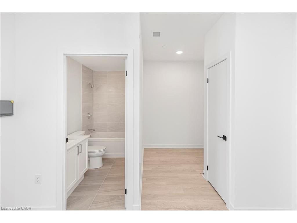 









2782


Barton

Street East, 813,
Hamilton,




ON
L8E 2J8

