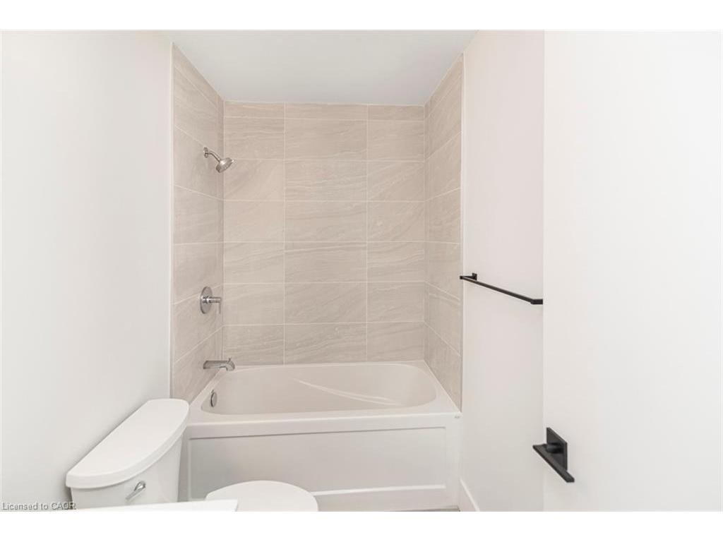 









2782


Barton

Street East, 813,
Hamilton,




ON
L8E 2J8

