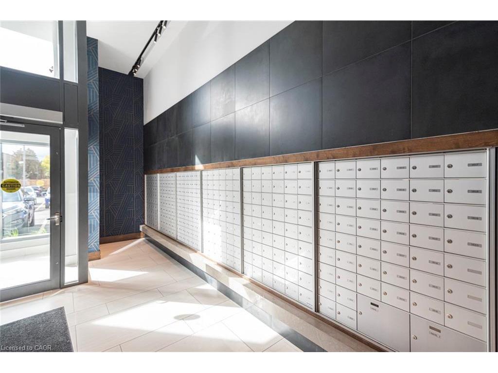 









2782


Barton

Street East, 813,
Hamilton,




ON
L8E 2J8

