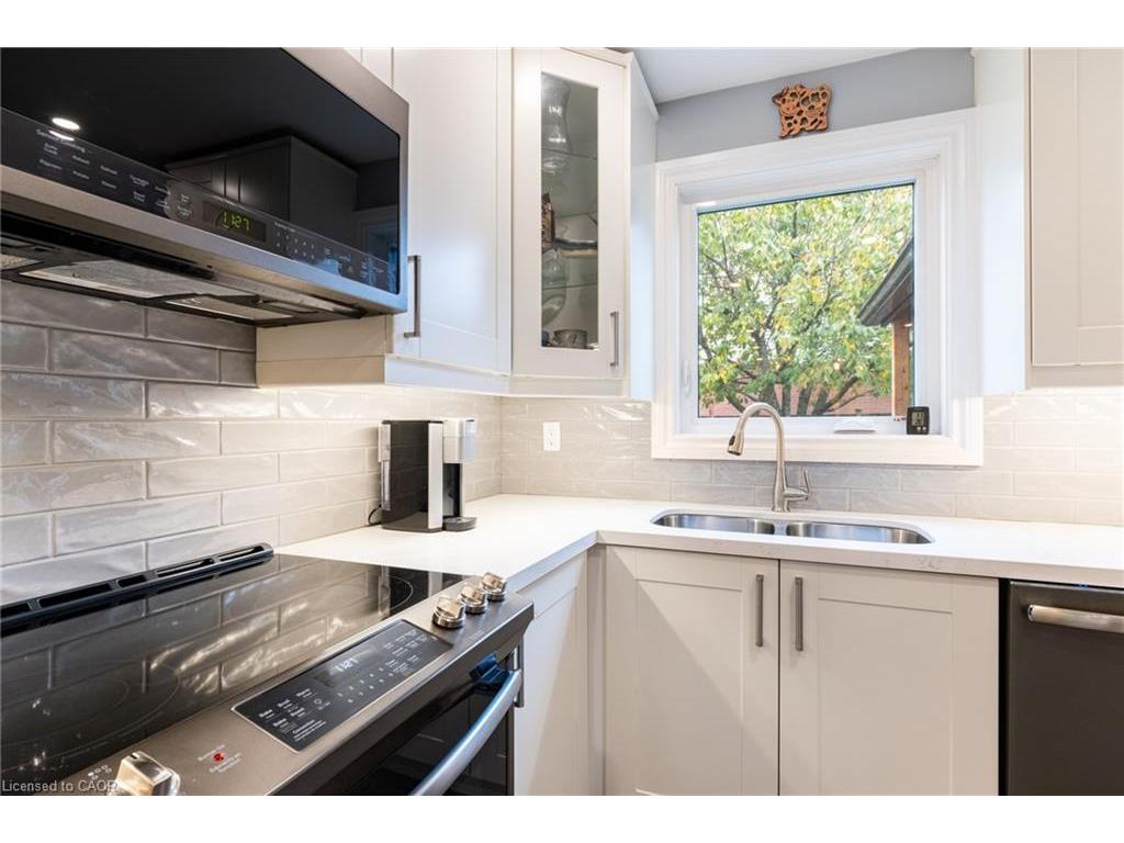 









118


Stirling Macgregor

Drive,
Cambridge,




ON
N1S 4T4

