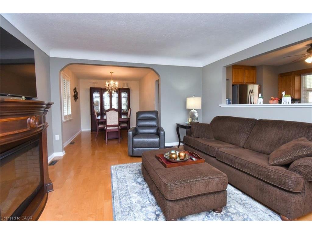 









836


Brucedale

Avenue East,
Hamilton,




ON
L8T 1L3

