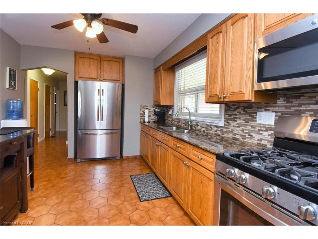 









836


Brucedale

Avenue East,
Hamilton,




ON
L8T 1L3

