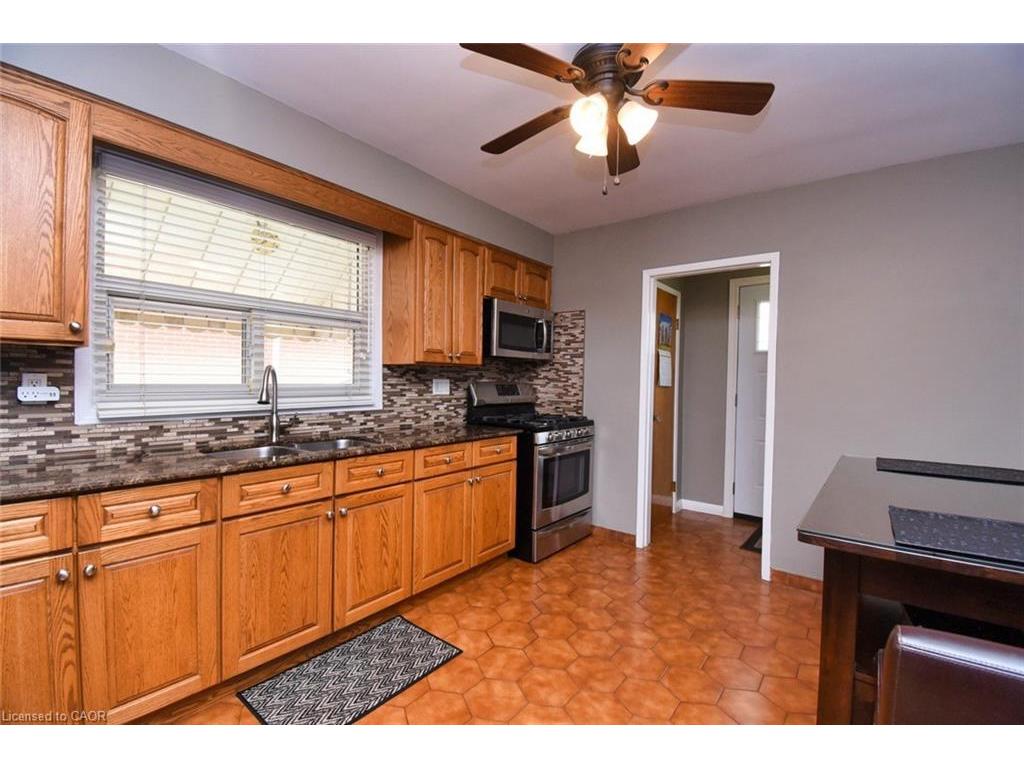 









836


Brucedale

Avenue East,
Hamilton,




ON
L8T 1L3

