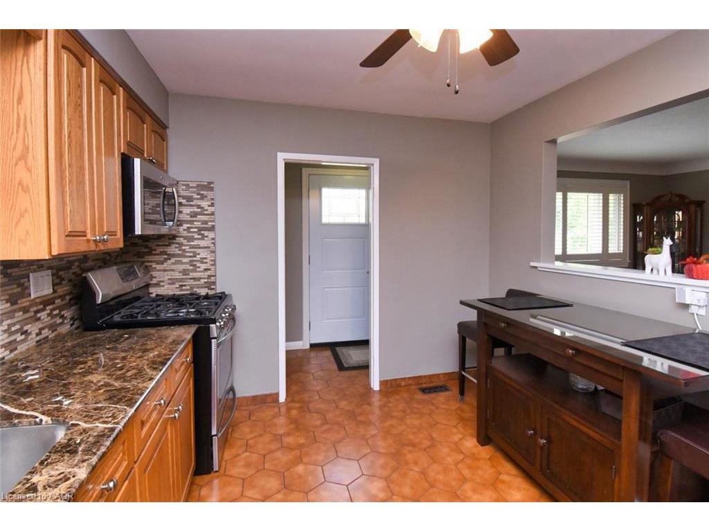









836


Brucedale

Avenue East,
Hamilton,




ON
L8T 1L3

