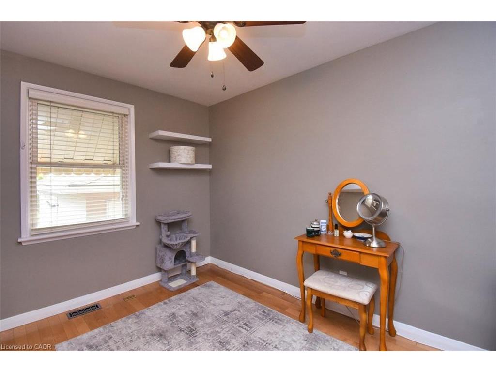









836


Brucedale

Avenue East,
Hamilton,




ON
L8T 1L3

