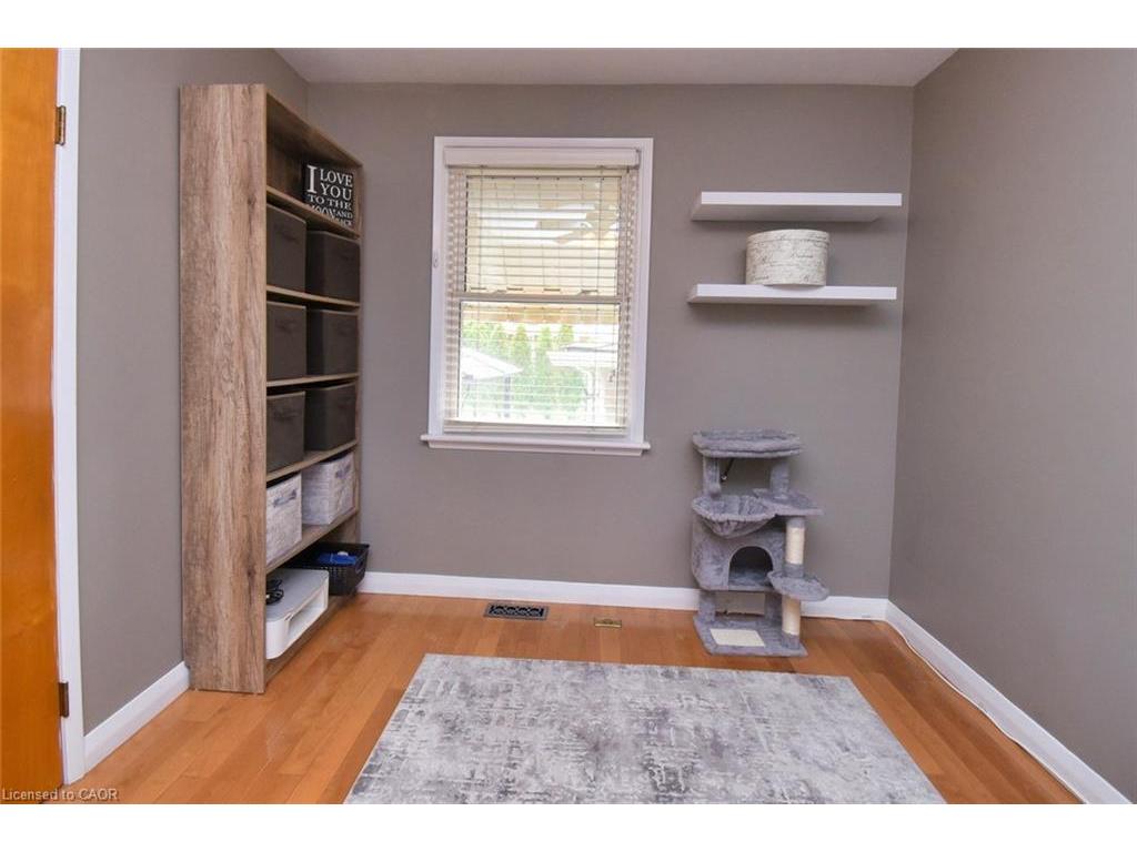 









836


Brucedale

Avenue East,
Hamilton,




ON
L8T 1L3

