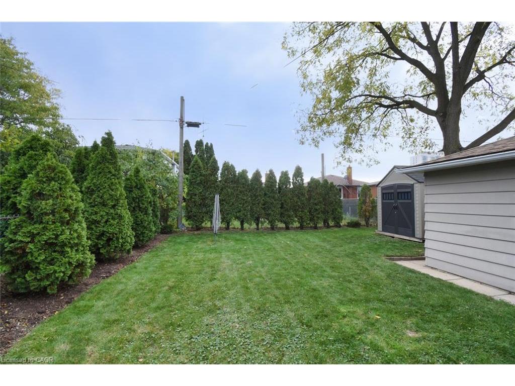 









836


Brucedale

Avenue East,
Hamilton,




ON
L8T 1L3

