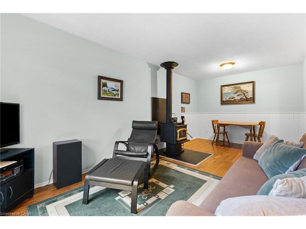 









229


Veronica

Drive,
Kitchener,




ON
N2A 2R8

