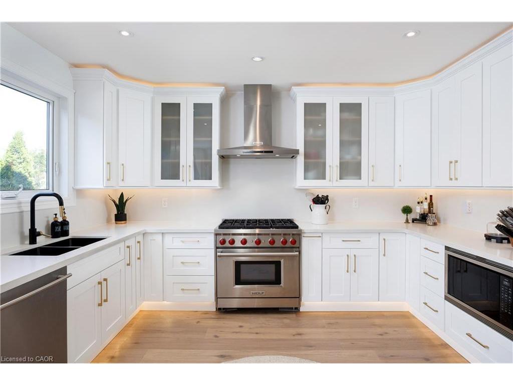 









1483


The Links

Drive,
Oakville,




ON
L6M 2P2

