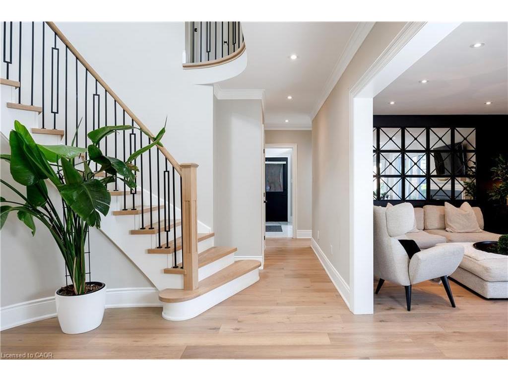 









1483


The Links

Drive,
Oakville,




ON
L6M 2P2

