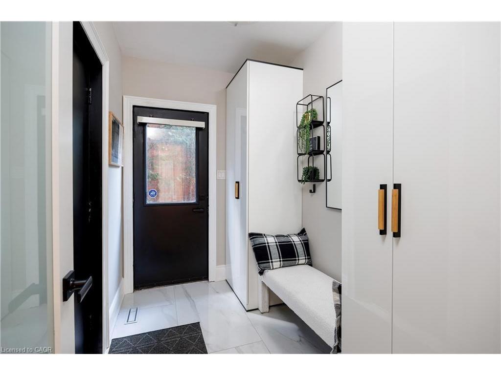 









1483


The Links

Drive,
Oakville,




ON
L6M 2P2

