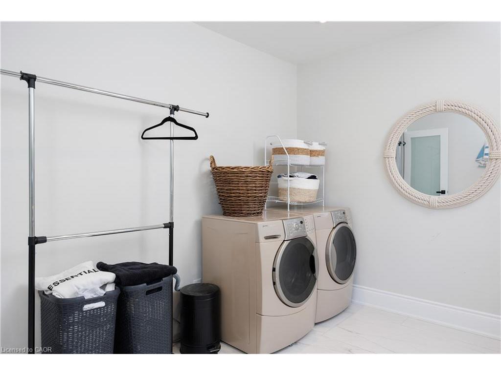 









1483


The Links

Drive,
Oakville,




ON
L6M 2P2

