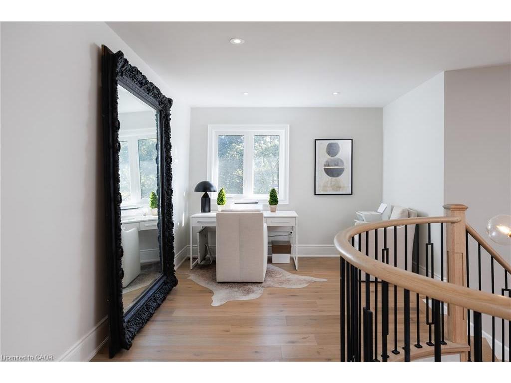 









1483


The Links

Drive,
Oakville,




ON
L6M 2P2

