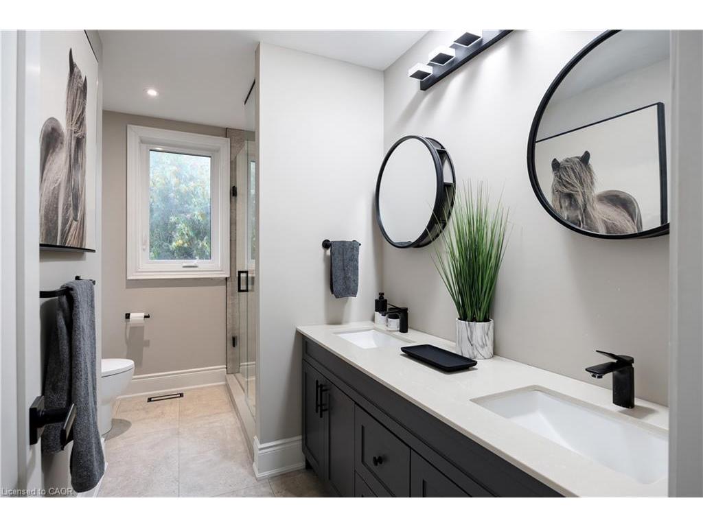 









1483


The Links

Drive,
Oakville,




ON
L6M 2P2

