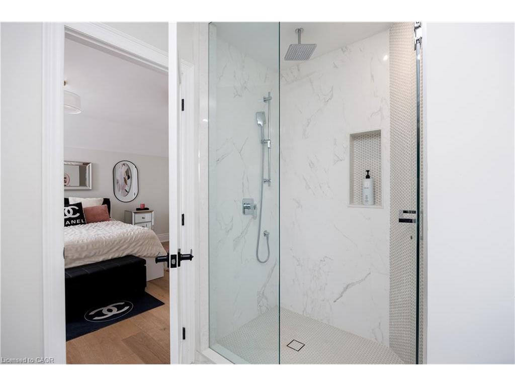 









1483


The Links

Drive,
Oakville,




ON
L6M 2P2

