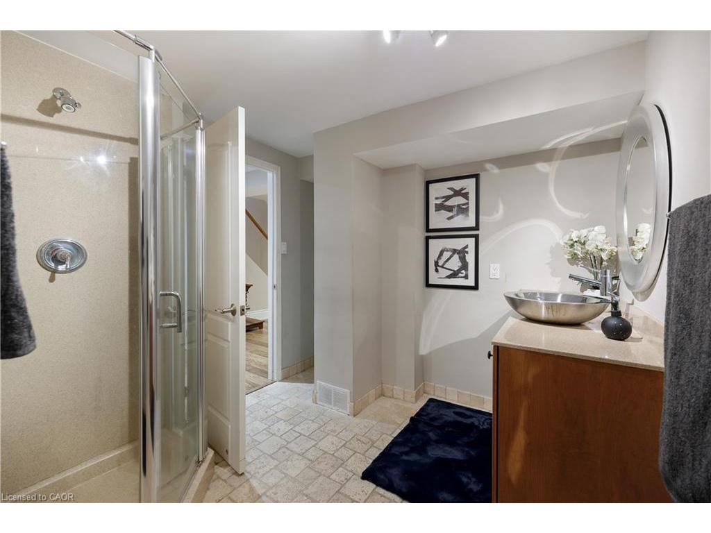 









1483


The Links

Drive,
Oakville,




ON
L6M 2P2

