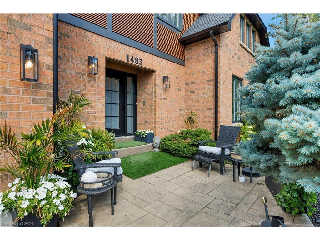 









1483


The Links

Drive,
Oakville,




ON
L6M 2P2

