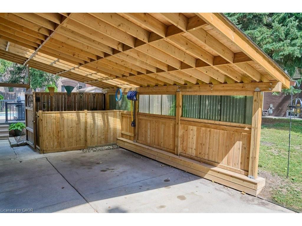 









120


Wood

Street,
Kitchener,




ON
N2G 2H8

