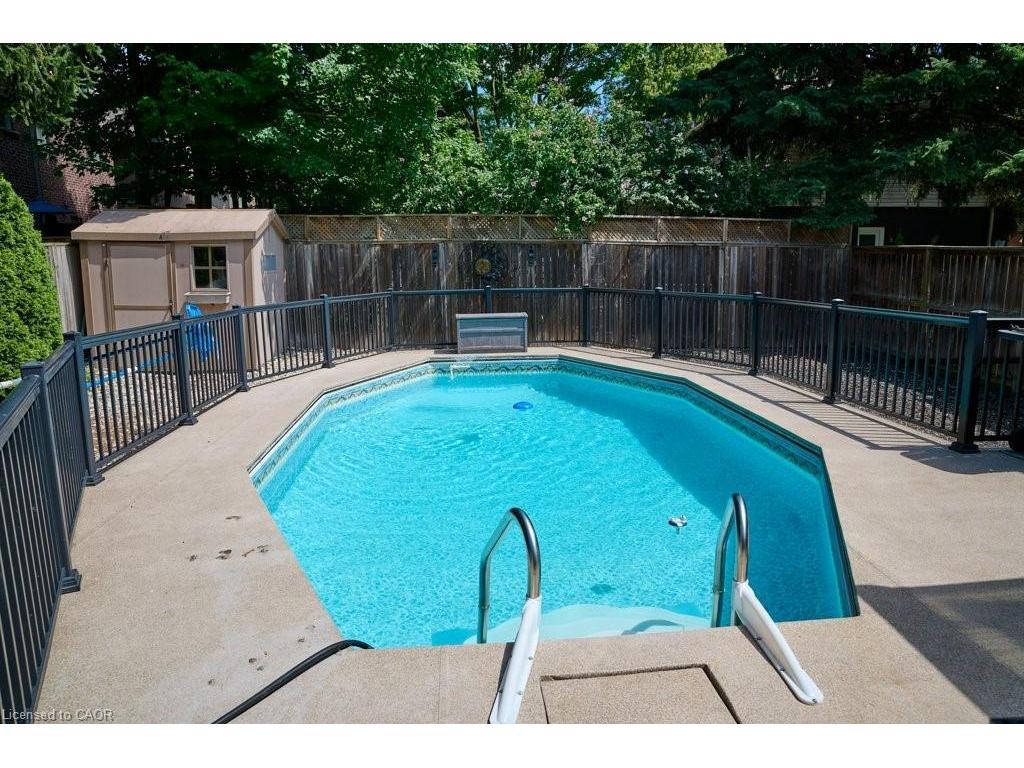 









120


Wood

Street,
Kitchener,




ON
N2G 2H8

