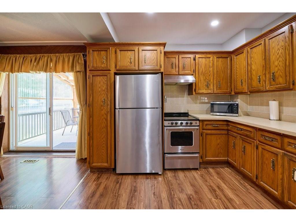 









120


Wood

Street,
Kitchener,




ON
N2G 2H8

