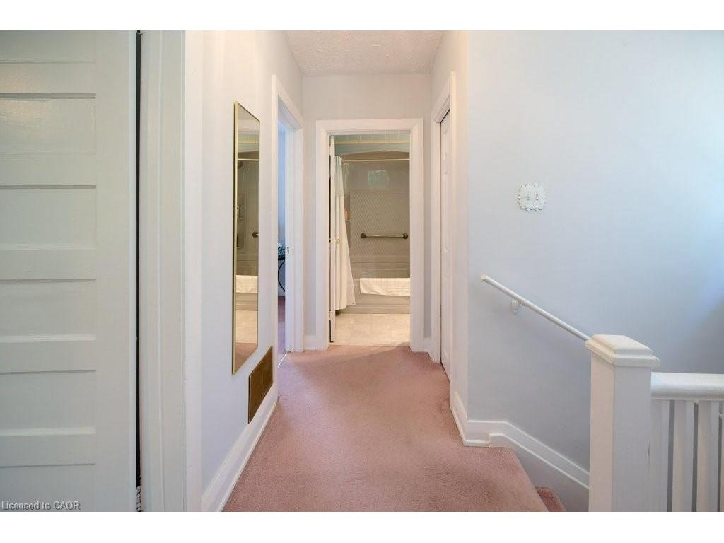 









120


Wood

Street,
Kitchener,




ON
N2G 2H8

