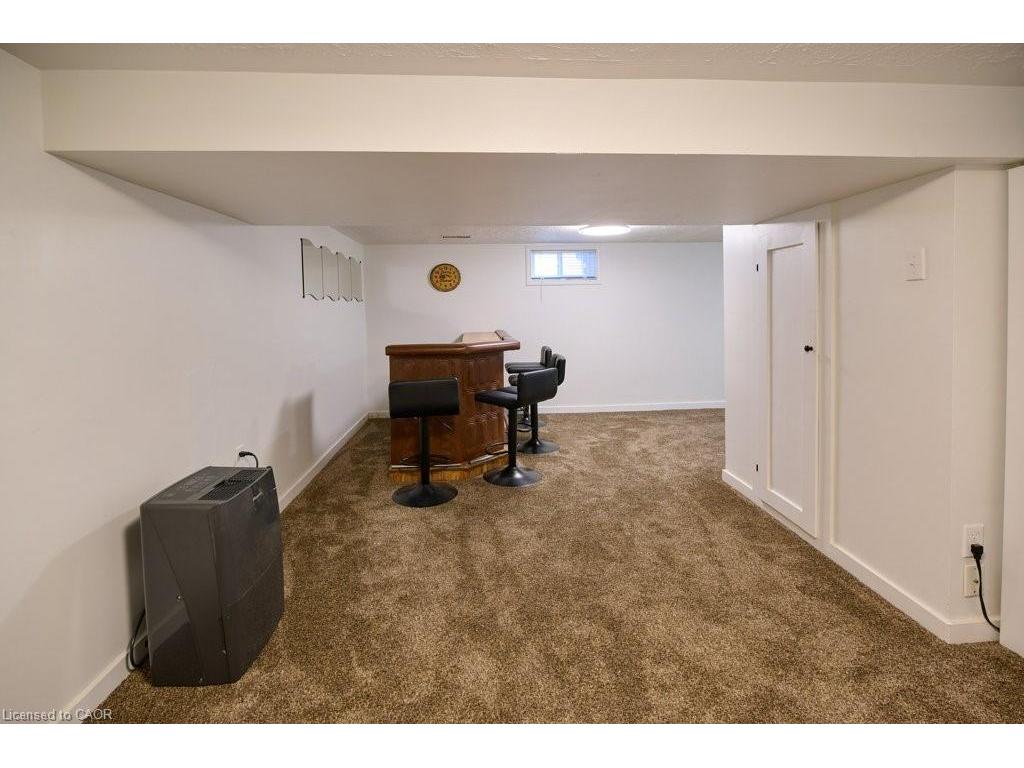 









120


Wood

Street,
Kitchener,




ON
N2G 2H8

